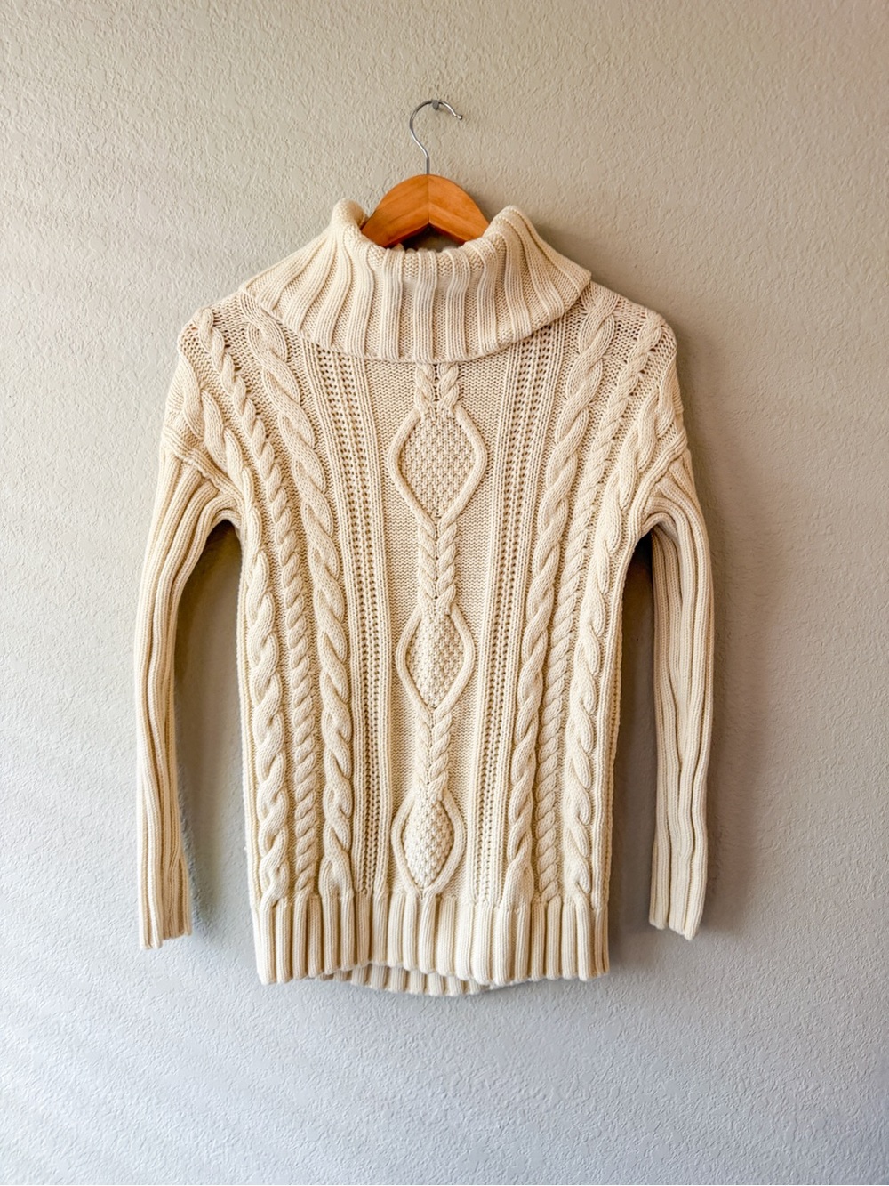 Athleta Cream Cable Merino Wool Knit Turtleneck Sweater